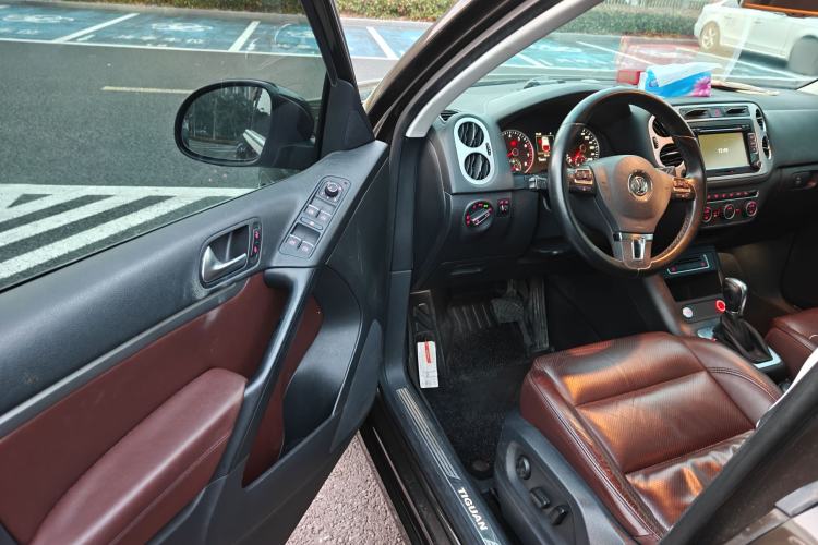 Used Volkswagen Tiguan 2015 1.8TSI Automatic Two-Wheel Drive Luxury Model Driver Seat