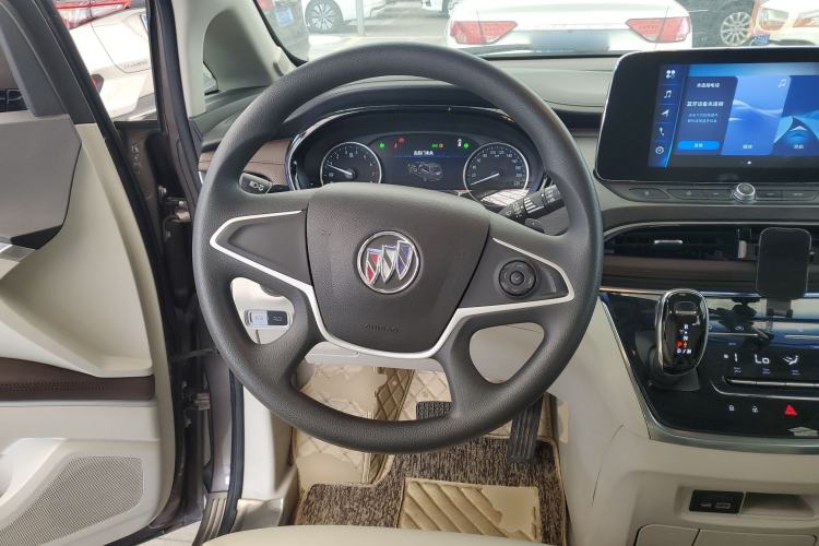 Used Buick GL8 2023 Land Executive Class Comfort Model