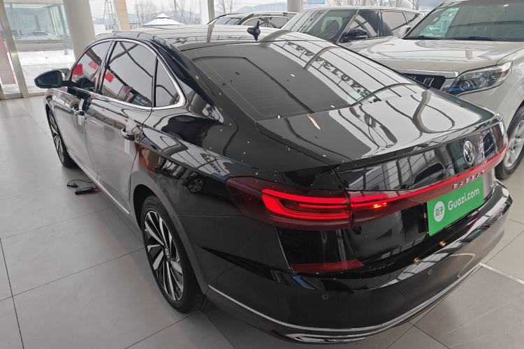 Used Volkswagen Passat 2024 380TSI Dragon Edition
