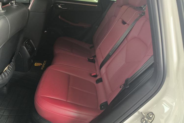 Used Porsche Macan 2021 Macan 2.0T Left Rear Seat