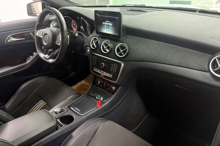 Used Mercedes-Benz CLA 2017 CLA 220 4MATIC Polar Limited Edition Interior 7