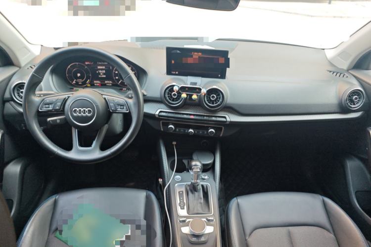 Used Audi Q2L e-tron 2019 Q2L e-tron Pure Electric Smart Enjoyment Model Center Console