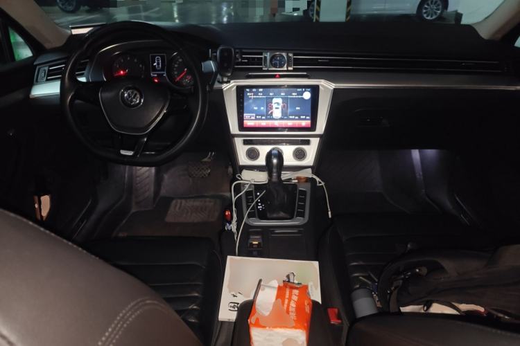 Used Volkswagen Magotan 2018 280TSI DSG Comfort Model
