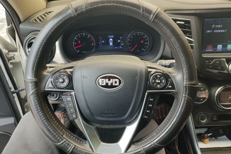 Used BYD Song 2016 1.5TI Manual Luxury Model
