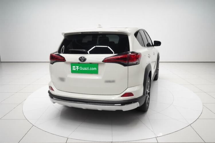 Used Toyota RAV4 2019 2.0L CVT Two-Wheel Drive Fashion X Limited Edition China V Standard
