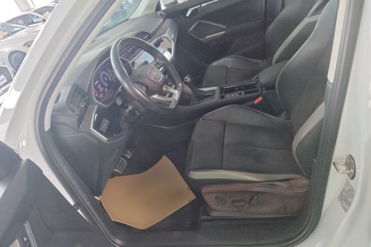 Used Audi Q3 2019 40 TFSI Fashion Dynamic Model
