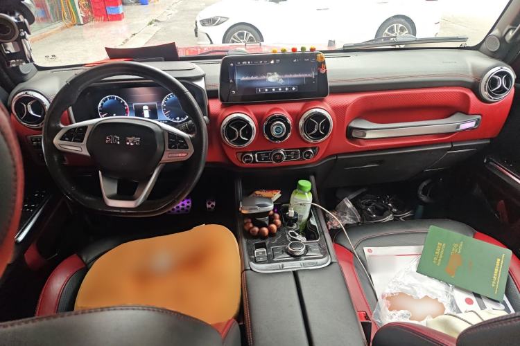 Used BAIC Off-Road BJ40 2021 2.0D Automatic Four-Wheel Drive Blade Hero Edition Adventurer Type Center Console