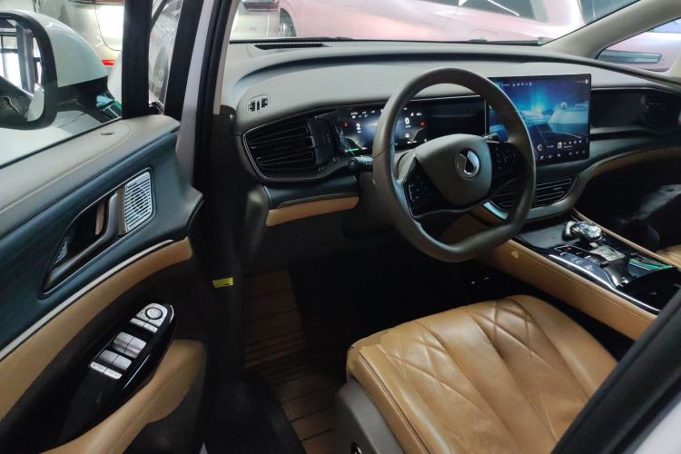 Used Denza D9 2022 DM-i 970 Four-Wheel Drive Prestige Model