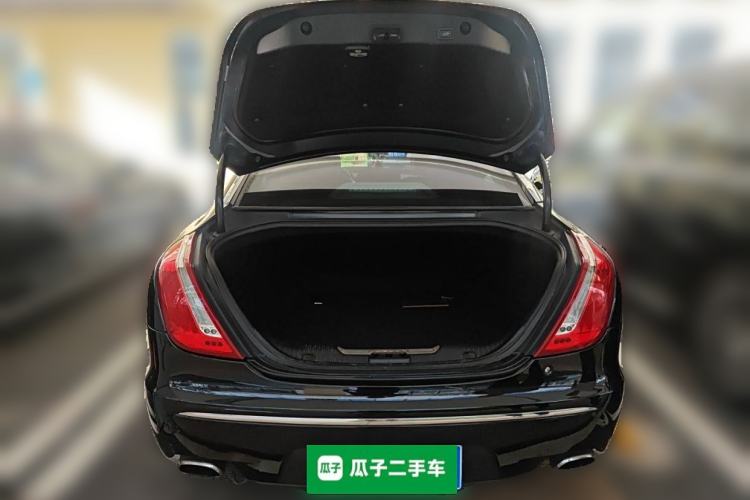 Used Jaguar XJ 2014 XJL 3.0 SC Two-Wheel-Drive Panoramic Business Edition