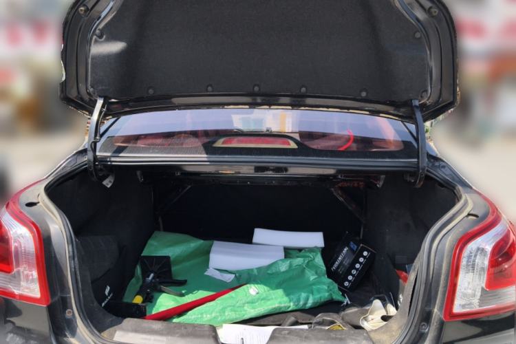 Used Baojun 630 2014 1.5L manual standard version
