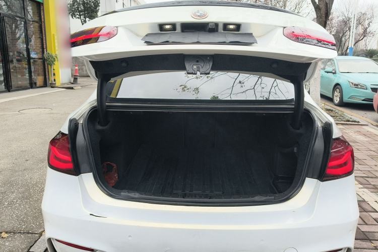Used BMW 3 Series 2019 320Li Fashion Model Trunk