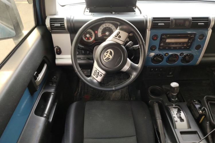 Used Toyota FJ Cruiser 2011 4.0L