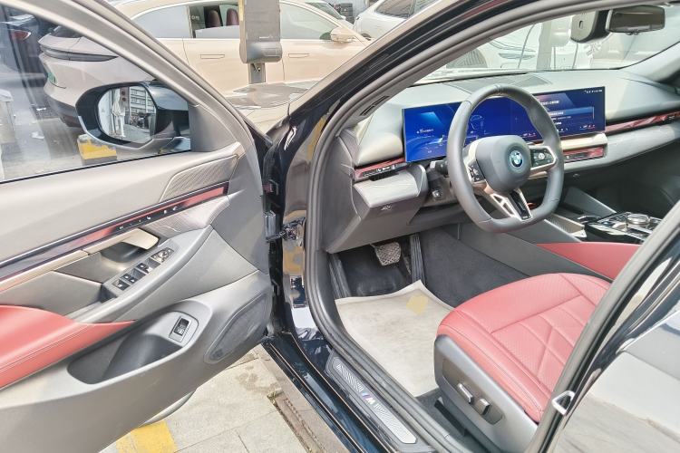 Used BMW i5 2024 eDrive 35L M Sport Package
