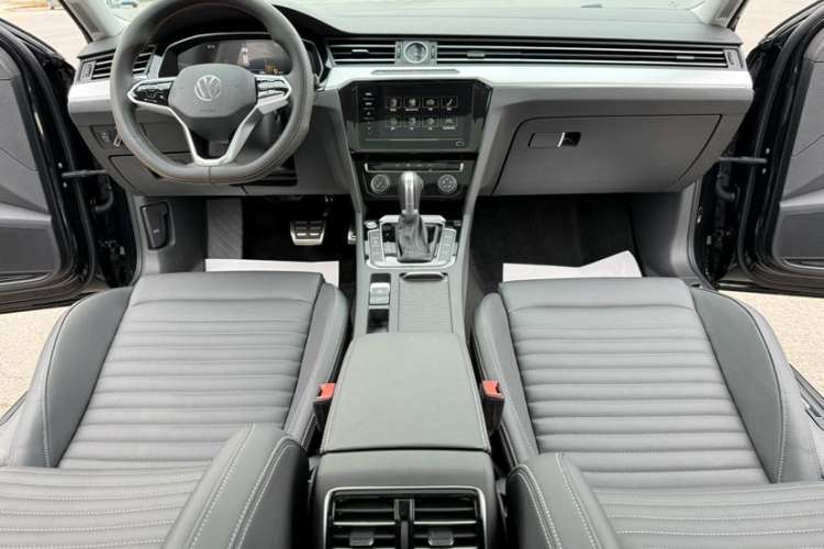 Used Volkswagen Magotan 2023 2 Million Units Limited-Edition 280TSI DSG Comfort Version