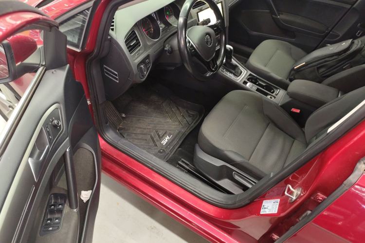 Used Volkswagen Golf 2015 1.4TSI Automatic Comfort Model
