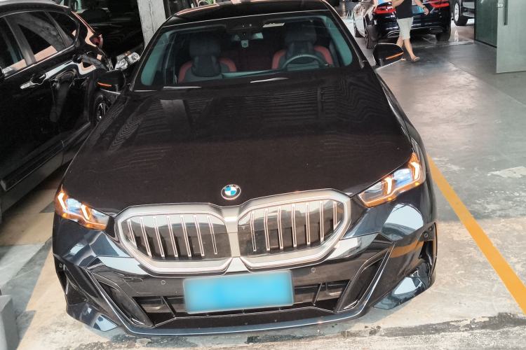 Used BMW 5 Series 2025 530Li Luxury Edition M Sport Package Front