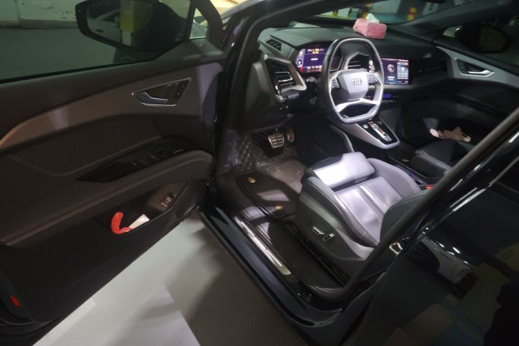 Used Audi Q5 e-tron 2023 40 e-tron Shining Edition Mecha Kit
