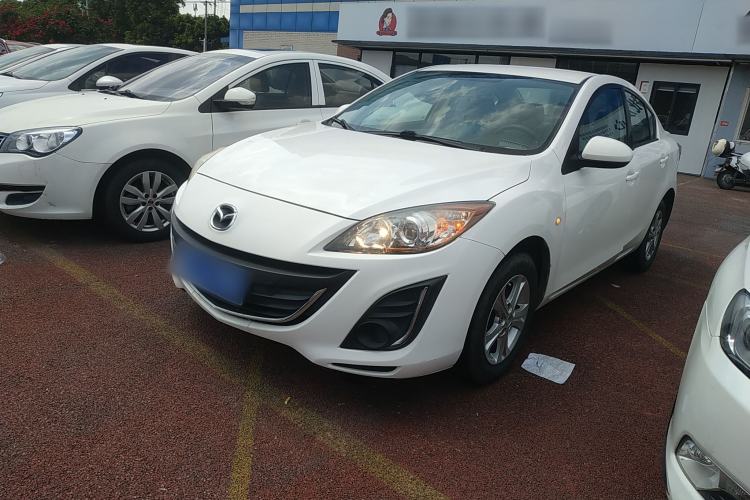 Used Mazda 3 2015 Sedan 1.6L Manual Comfort Model