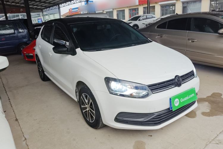 Used Volkswagen Polo 2016 1.4L Automatic Trendy Model Front Right 45 Deg