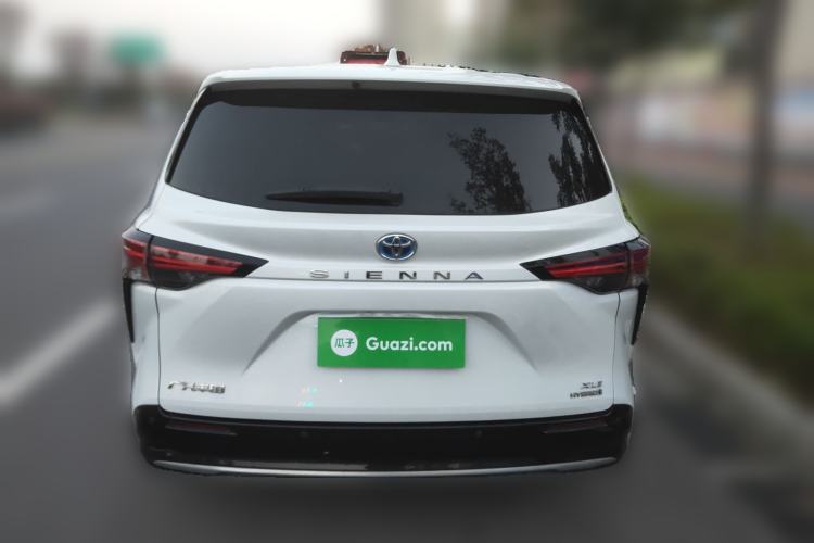 Used Toyota Sienna 2021 2.5L Hybrid Luxury Edition