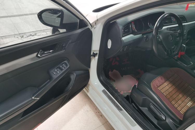 Used Volkswagen Lamando 2018 280TSI DSG Comfort Edition
