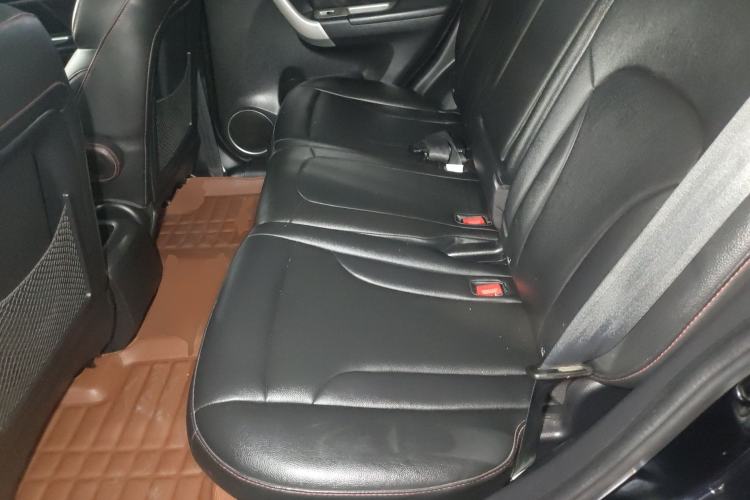 Used Haval H6 2013 Upgraded Model 1.5T Manual Two-Wheel Drive Elite Version
