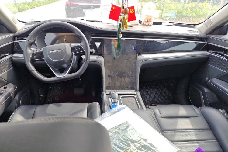 Used Venucia Star 2021 260T Automatic 48V Mild Hybrid Turbocharged Star Achieve Edition
