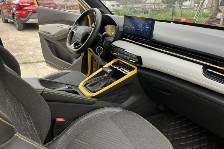 Used Baojun RS-3 2022 SOODA 1.5L CVT Pioneer Edition Right Front Seat