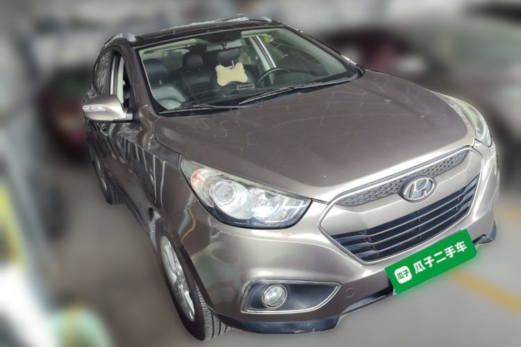 Used Hyundai ix35 2012 2.4L Automatic Two-Wheel Drive Prestige Edition GLS Front Right 45 Deg