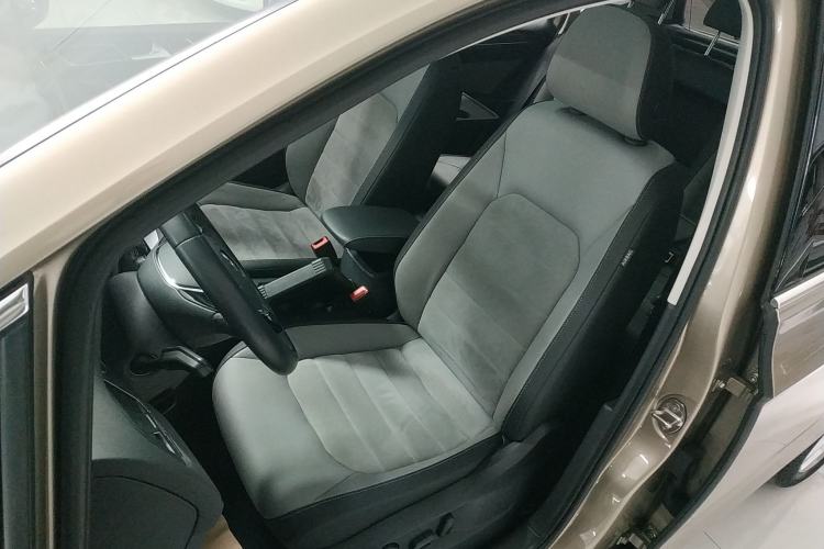 Used Volkswagen Golf Sportsvan 2019 280TSI Automatic Sentinel Model China VI Standard Left Front Seat