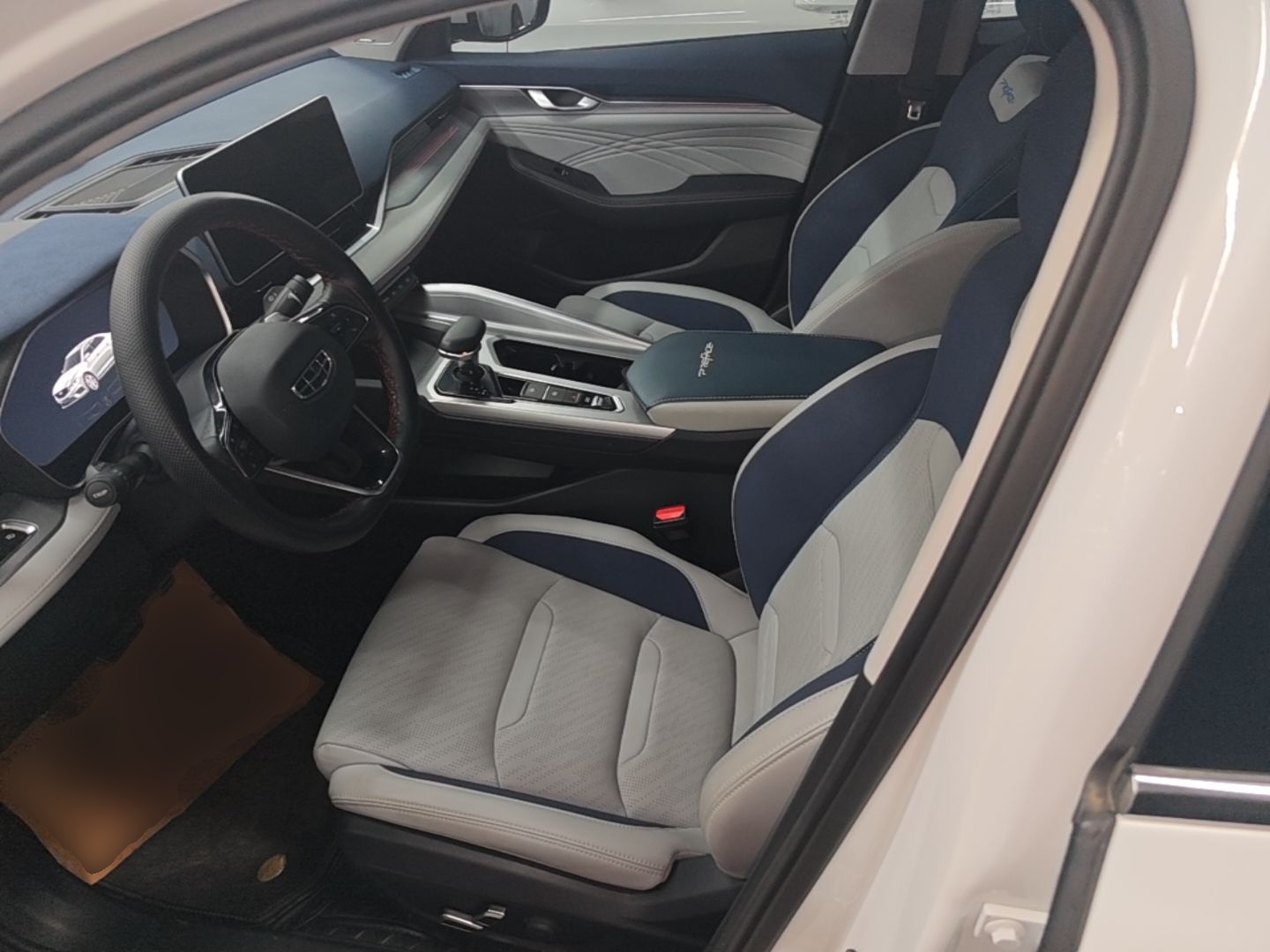 Geely Auto Preface 2023 2.0TD Prestige Version — снимка 17