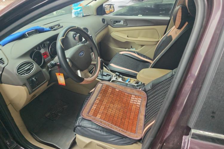 Used Ford Focus 2011 Sedan 1.8L Automatic Fashion Edition
