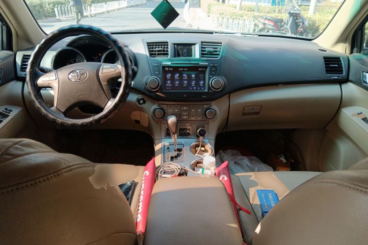 Used Toyota Highlander 2012 2.7L Two-Wheel Drive 7-Seater Luxury Navigation Edition