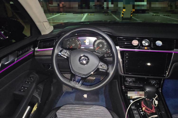 Used Volkswagen Phideon 2019 380TSI Two-Wheel Drive Business Edition China VI Standard
