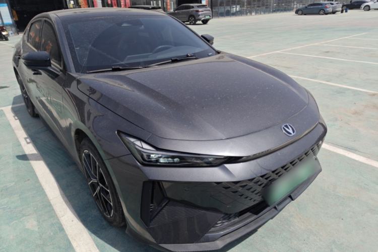 Used CHANGAN UNI-V iDD 2024 Blue Whale Smart Electric iDD 136km Luxury Model
