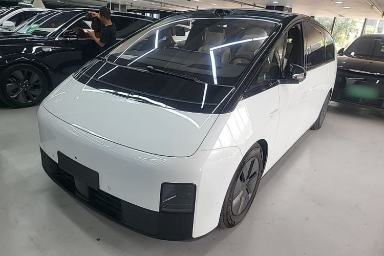 Used Li Auto MEGA 2025 Home Family Special Edition