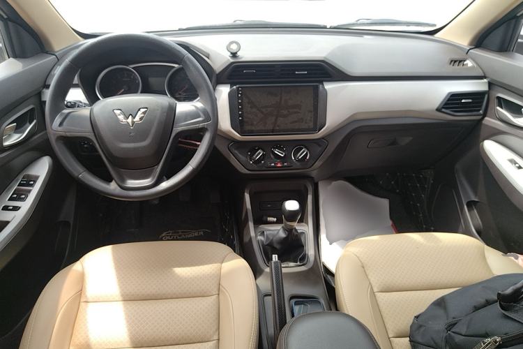 Used Wuling Hongguang 2018 1.5L S Comfort Model L2B
