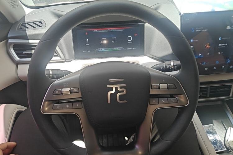 Used BYD Yuan UP 2024 401KM Leading Edition
