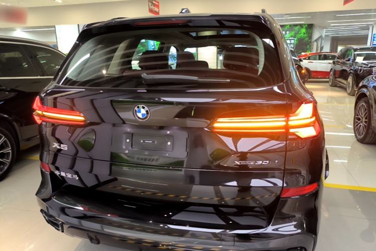 Used BMW X5 2023 xDrive 30Li Luxury M Sport Night Edition Package