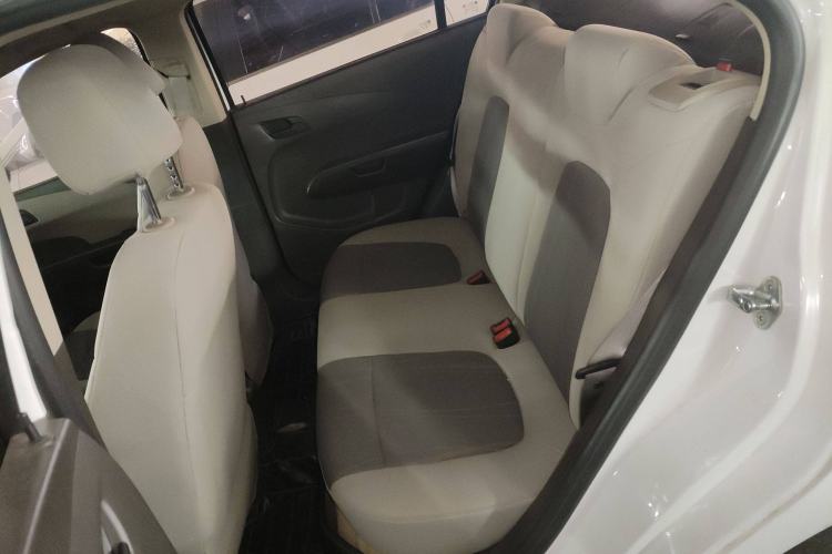 Used Chevrolet Aveo Sonic 2011 Sedan 1.4L MT SL