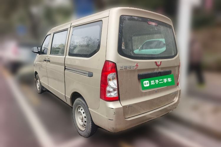 Used Wuling Rongguang S 2021 1.2L Base Model 5-Seater LSI