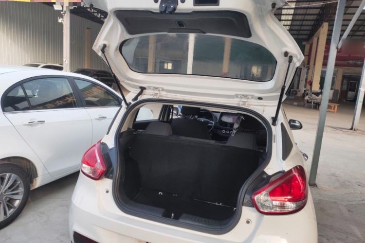 Used Baojun 310 2016 1.2L manual Comfort trim level