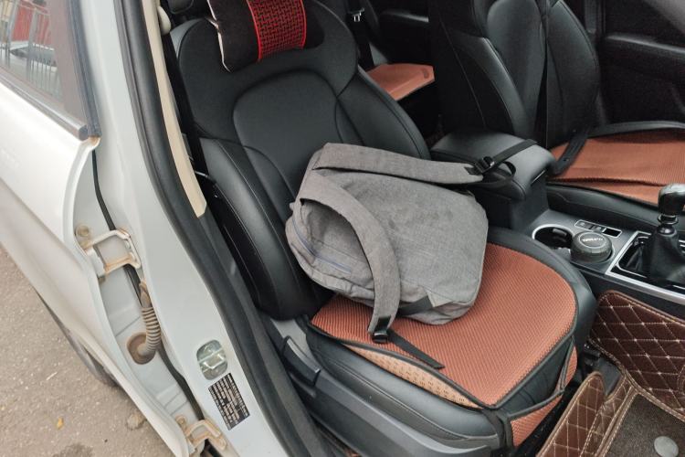 Used Haval H2 2016 Red-Label 1.5T Manual Two-Wheel Drive Luxury Model