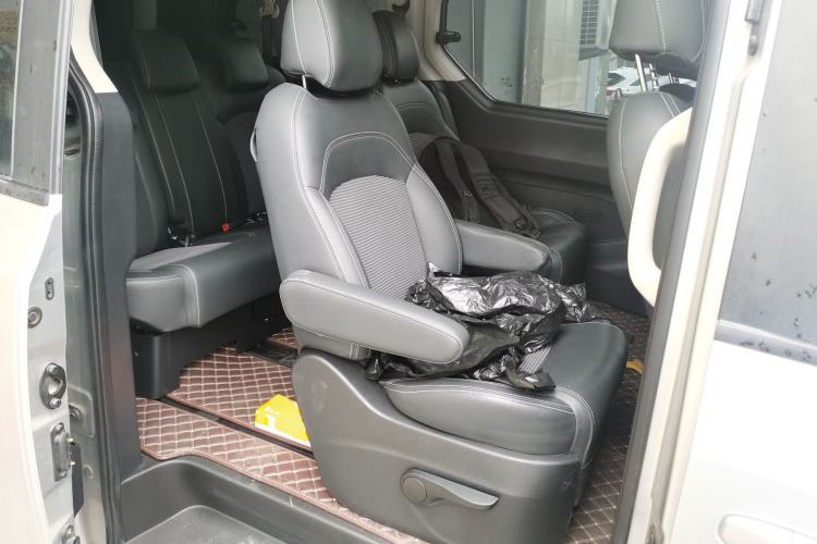 Used SAIC MAXUS G10 2019 Facelift PLUS 2.0T Automatic Smart Edition China VI Standard