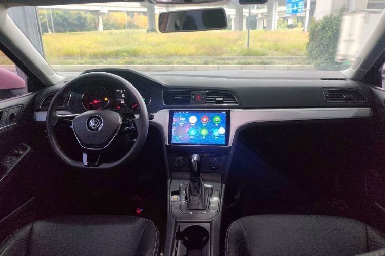 Used Volkswagen Lamando 2017 230TSI DSG Fashion Edition
