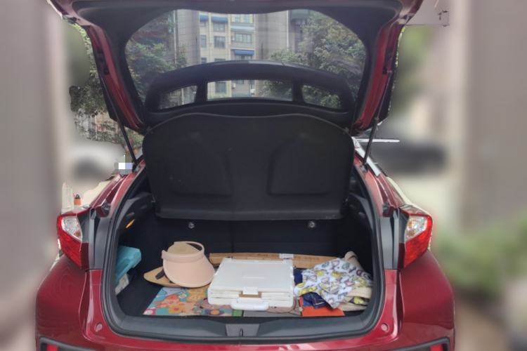 Used Toyota IZOA 2020 2.0L Yichi Version Trunk