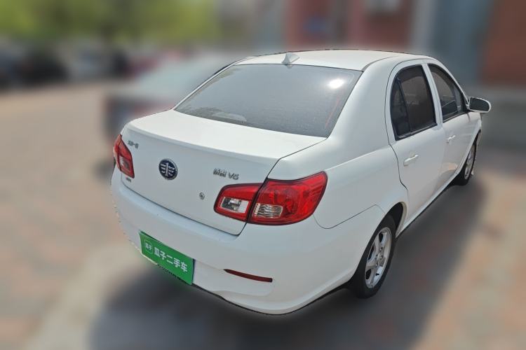 Used FAW Weizhi V5 2013 1.5L Manual Entry-Level Model China IV Standard Rear Right 45 Deg