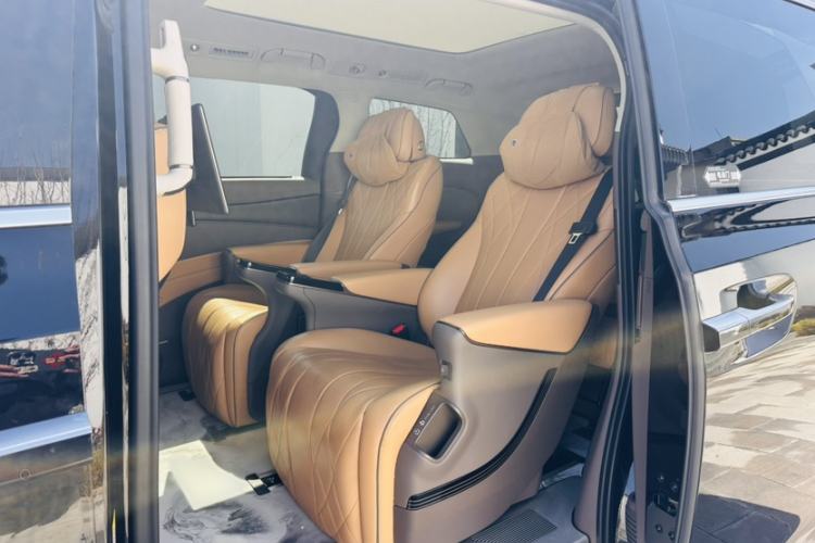 Used Denza D9 2022 DM-i 970 Four-Wheel Drive Flagship Model