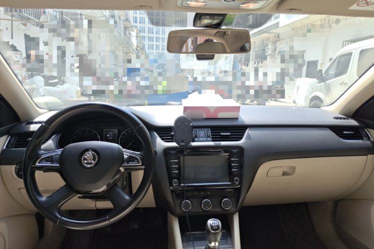 Used Skoda Octavia 2015 1.6L Manual Yijun Edition
