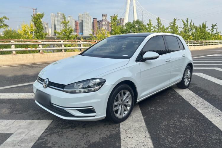 Used Volkswagen Golf 2018 230TSI Automatic Comfort Model Guazi used car, China used car export, Used car for sale, Used cars, Cheapest cars for sale